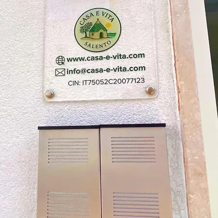 Casa E Salento - Centro Storico With Shared Terrace דירה